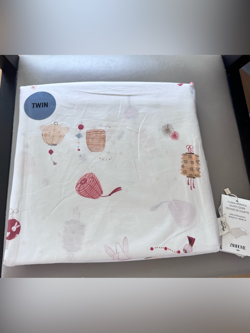 New Zara home kids 100% cotton twin size duvet cover with lantern prints.